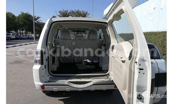Gura Imported Mitsubishi Pajero White Imodoka i Import - Dubai mu Uganda Gura Imported Mitsubishi Pajero White Imodoka i Import - Dubai mu Uganda