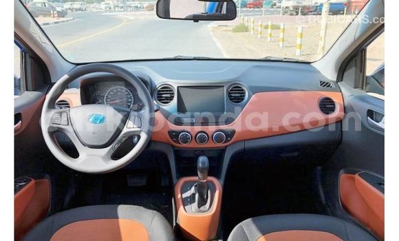 Gura Imported Hyundai i10 Blue Imodoka i Import - Dubai mu Uganda Gura Imported Hyundai i10 Blue Imodoka i Import - Dubai mu Uganda