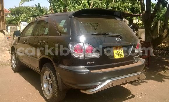 Acheter Occasion Voiture Toyota Harrier Noir à Kampala, Ouganda Acheter Occasion Voiture Toyota Harrier Noir à Kampala, Ouganda