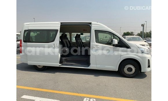 Gura Imported Toyota Hiace White Imodoka i Import - Dubai mu Uganda Gura Imported Toyota Hiace White Imodoka i Import - Dubai mu Uganda