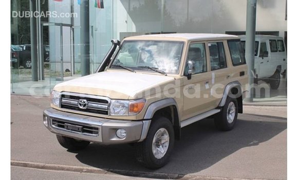 Gura Imported Toyota Land Cruiser Beige Imodoka i Import - Dubai mu Uganda Gura Imported Toyota Land Cruiser Beige Imodoka i Import - Dubai mu Uganda