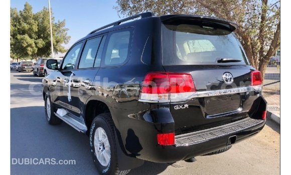 Gura Imported Toyota Land Cruiser Black Imodoka i Import - Dubai mu Uganda Gura Imported Toyota Land Cruiser Black Imodoka i Import - Dubai mu Uganda