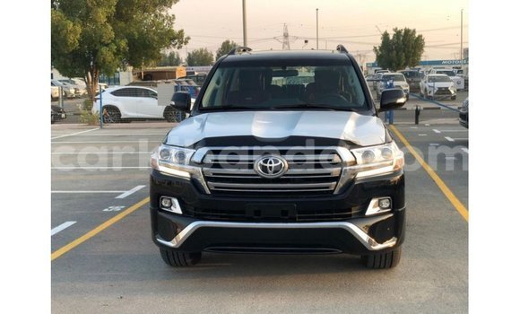 Acheter Import Voiture Toyota Land Cruiser Noir à Import - Dubai, Ouganda Acheter Import Voiture Toyota Land Cruiser Noir à Import - Dubai, Ouganda