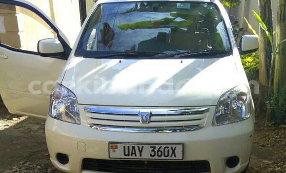 Gura Yakoze Toyota Raum White Imodoka i Kampala mu Uganda Gura Yakoze Toyota Raum White Imodoka i Kampala mu Uganda