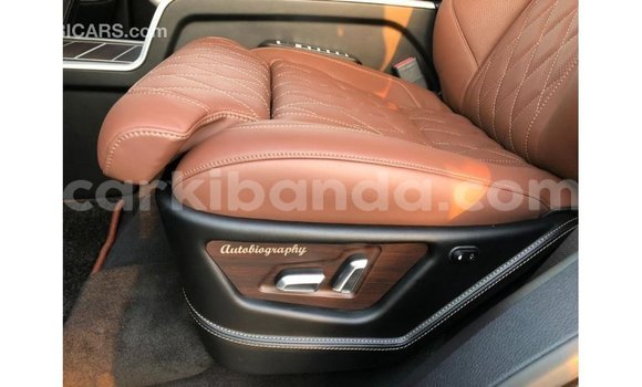 Acheter Import Voiture Toyota Land Cruiser Noir à Import - Dubai, Ouganda Acheter Import Voiture Toyota Land Cruiser Noir à Import - Dubai, Ouganda