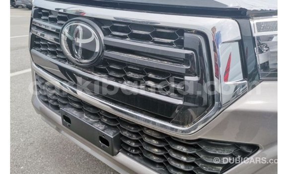 Gura Imported Toyota Hilux Brown Imodoka i Import - Dubai mu Uganda Gura Imported Toyota Hilux Brown Imodoka i Import - Dubai mu Uganda