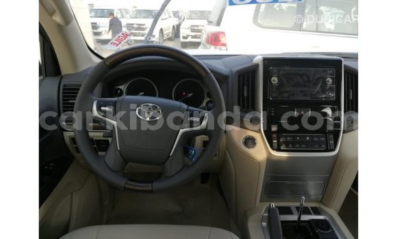 Buy Import Toyota Land Cruiser White Car in Import - Dubai in Uganda Buy Import Toyota Land Cruiser White Car in Import - Dubai in Uganda