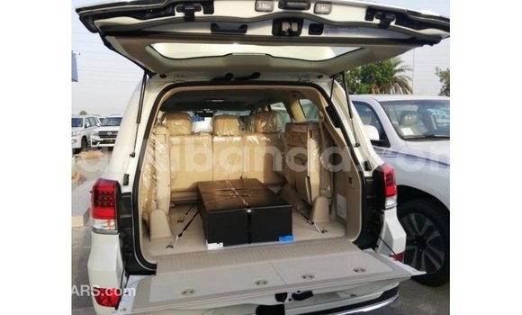 Buy Import Toyota Land Cruiser White Car in Import - Dubai in Uganda Buy Import Toyota Land Cruiser White Car in Import - Dubai in Uganda