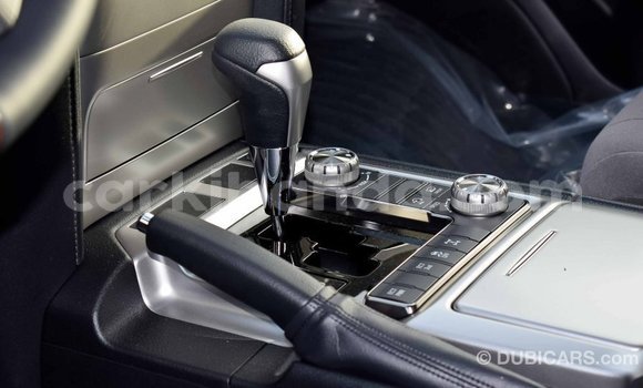 Buy Import Toyota Land Cruiser White Car in Import - Dubai in Uganda Buy Import Toyota Land Cruiser White Car in Import - Dubai in Uganda