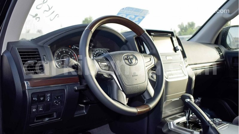 Big with watermark toyota land cruiser uganda import dubai 8613