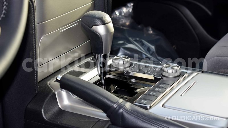 Big with watermark toyota land cruiser uganda import dubai 8613