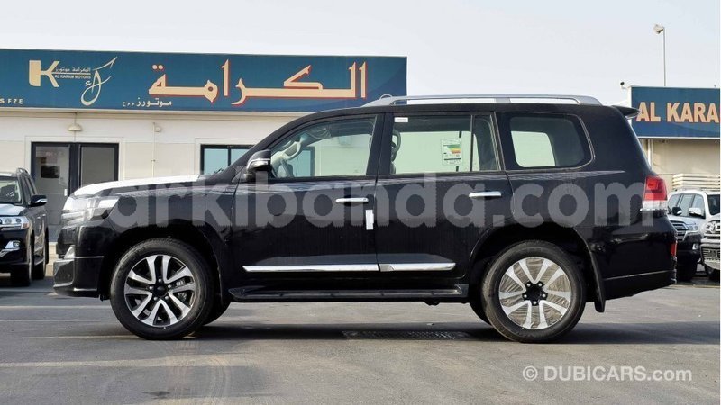 Big with watermark toyota land cruiser uganda import dubai 8617