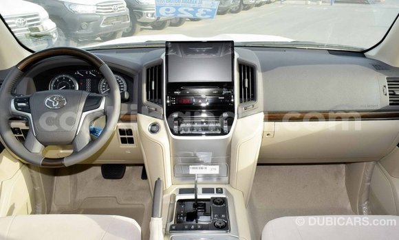 Buy Import Toyota Land Cruiser White Car in Import - Dubai in Uganda Buy Import Toyota Land Cruiser White Car in Import - Dubai in Uganda