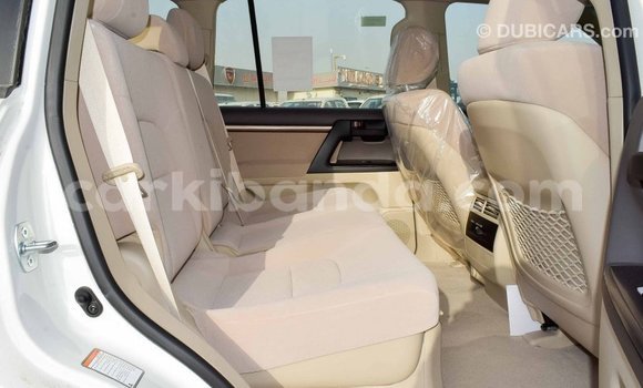 Buy Import Toyota Land Cruiser White Car in Import - Dubai in Uganda Buy Import Toyota Land Cruiser White Car in Import - Dubai in Uganda
