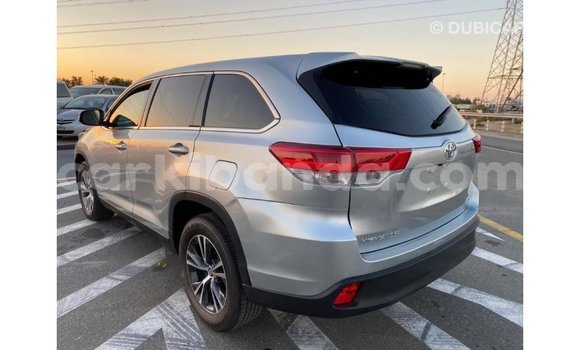Buy Import Toyota Highlander Other Car in Import - Dubai in Uganda Buy Import Toyota Highlander Other Car in Import - Dubai in Uganda