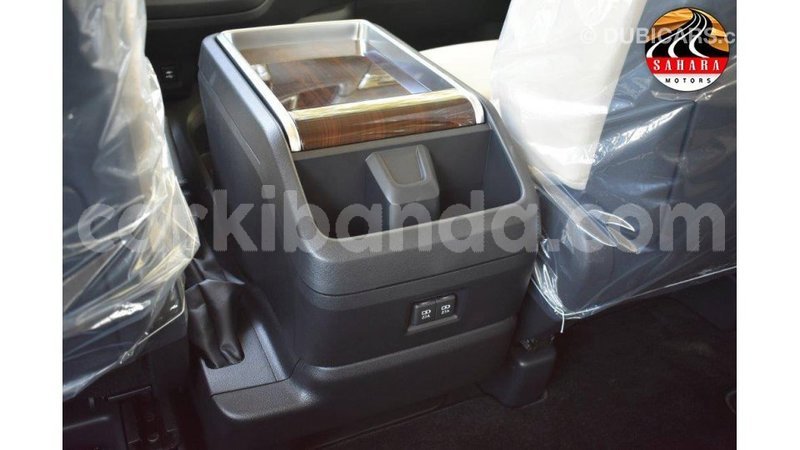 Big with watermark toyota granvia uganda import dubai 8627