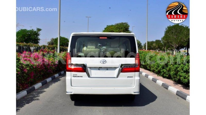 Big with watermark toyota granvia uganda import dubai 8627