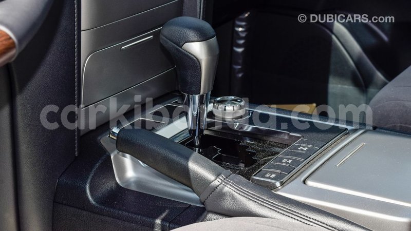 Big with watermark toyota land cruiser uganda import dubai 8641