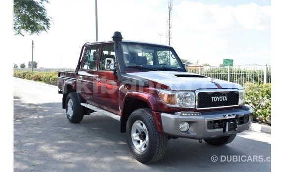 Nunua Imported Toyota Land Cruiser Nyekundu Gari ndani ya Import - Dubai nchini Uganda Nunua Imported Toyota Land Cruiser Nyekundu Gari ndani ya Import - Dubai nchini Uganda