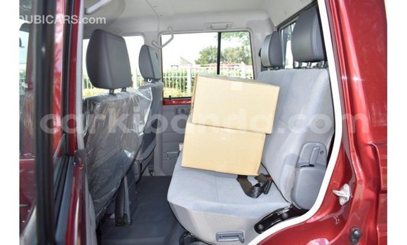 Nunua Imported Toyota Land Cruiser Nyekundu Gari ndani ya Import - Dubai nchini Uganda Nunua Imported Toyota Land Cruiser Nyekundu Gari ndani ya Import - Dubai nchini Uganda