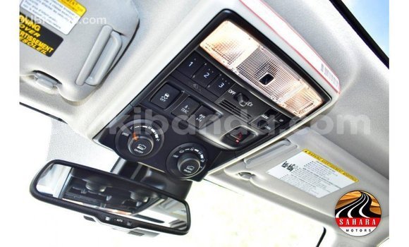 Nunua Imported Toyota 4Runner Nyeupe Gari ndani ya Import - Dubai nchini Uganda Nunua Imported Toyota 4Runner Nyeupe Gari ndani ya Import - Dubai nchini Uganda