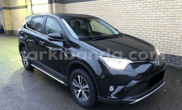 Gura Yakoze Toyota RAV4 Black Imodoka i Kampala mu Uganda Gura Yakoze Toyota RAV4 Black Imodoka i Kampala mu Uganda