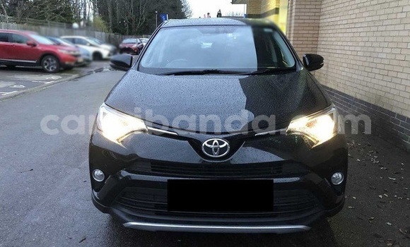 Gura Yakoze Toyota RAV4 Black Imodoka i Kampala mu Uganda Gura Yakoze Toyota RAV4 Black Imodoka i Kampala mu Uganda