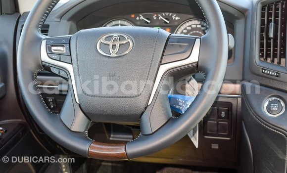 Buy Import Toyota Land Cruiser White Car in Import - Dubai in Uganda Buy Import Toyota Land Cruiser White Car in Import - Dubai in Uganda