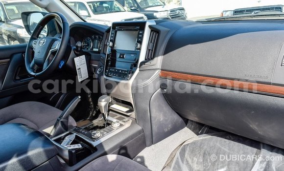 Buy Import Toyota Land Cruiser White Car in Import - Dubai in Uganda Buy Import Toyota Land Cruiser White Car in Import - Dubai in Uganda