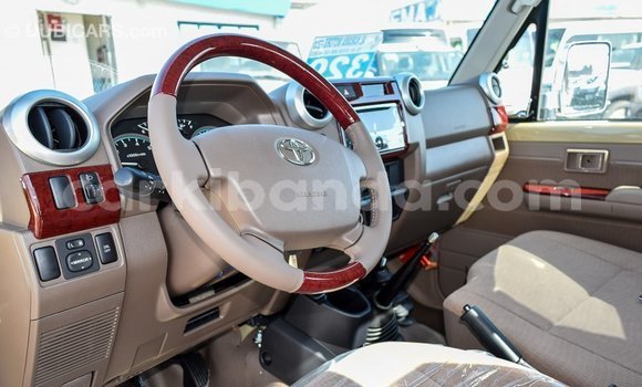 Buy Import Toyota Land Cruiser Beige Car in Import - Dubai in Uganda Buy Import Toyota Land Cruiser Beige Car in Import - Dubai in Uganda