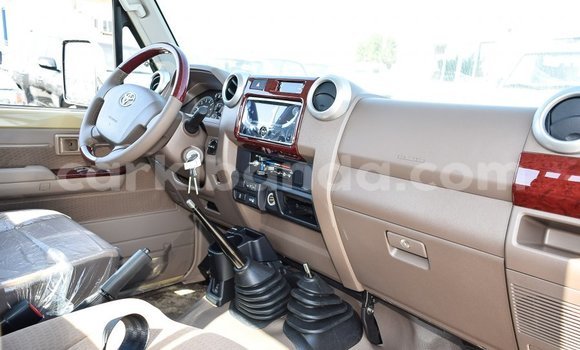 Buy Import Toyota Land Cruiser Beige Car in Import - Dubai in Uganda Buy Import Toyota Land Cruiser Beige Car in Import - Dubai in Uganda