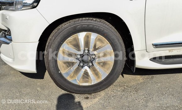 Buy Import Toyota Land Cruiser White Car in Import - Dubai in Uganda Buy Import Toyota Land Cruiser White Car in Import - Dubai in Uganda
