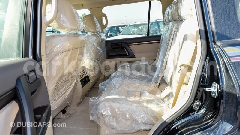 Big with watermark toyota land cruiser uganda import dubai 8697