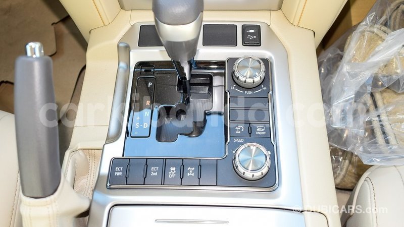Big with watermark toyota land cruiser uganda import dubai 8697