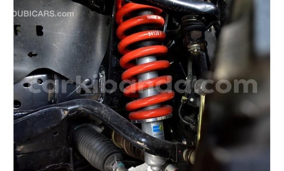 Nunua Imported Toyota Hilux Nyeusi Gari ndani ya Import - Dubai nchini Uganda Nunua Imported Toyota Hilux Nyeusi Gari ndani ya Import - Dubai nchini Uganda