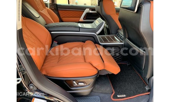 Buy Import Toyota Land Cruiser Black Car in Import - Dubai in Uganda Buy Import Toyota Land Cruiser Black Car in Import - Dubai in Uganda