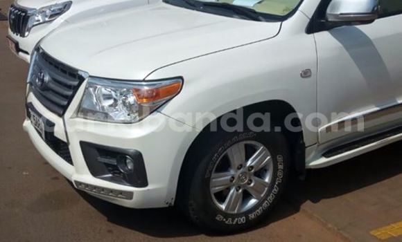 Buy Used Toyota Land Cruiser White Car in Kampala in Uganda Buy Used Toyota Land Cruiser White Car in Kampala in Uganda