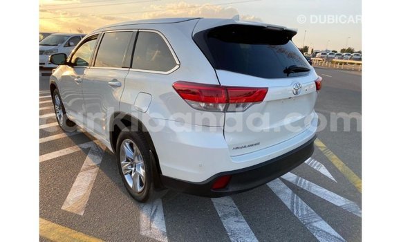 Buy Import Toyota Highlander White Car in Import - Dubai in Uganda Buy Import Toyota Highlander White Car in Import - Dubai in Uganda