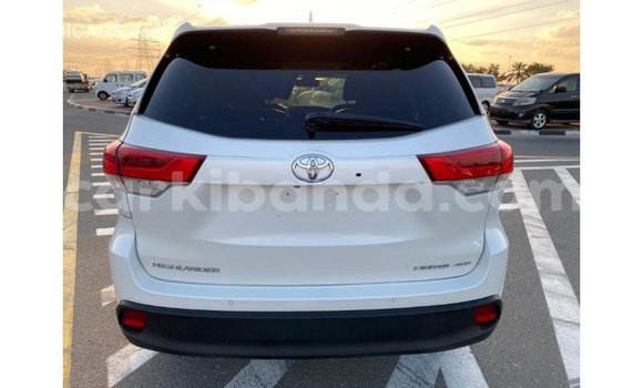 Buy Import Toyota Highlander White Car in Import - Dubai in Uganda Buy Import Toyota Highlander White Car in Import - Dubai in Uganda