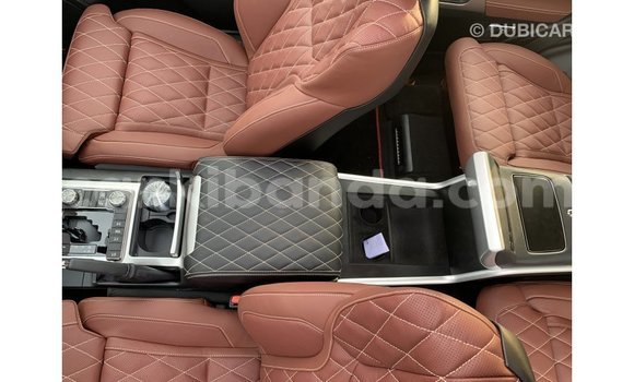 Gura Imported Toyota Land Cruiser Black Imodoka i Import - Dubai mu Uganda Gura Imported Toyota Land Cruiser Black Imodoka i Import - Dubai mu Uganda