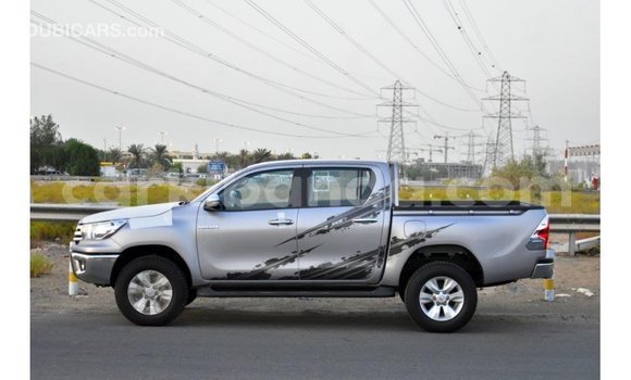 Nunua Imported Toyota Hilux Nyingine Gari ndani ya Import - Dubai nchini Uganda Nunua Imported Toyota Hilux Nyingine Gari ndani ya Import - Dubai nchini Uganda