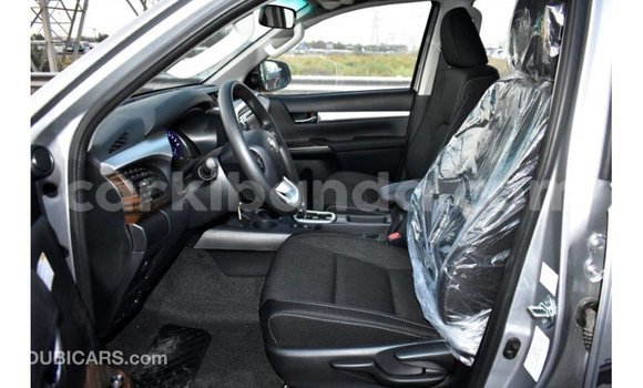 Nunua Imported Toyota Hilux Nyingine Gari ndani ya Import - Dubai nchini Uganda Nunua Imported Toyota Hilux Nyingine Gari ndani ya Import - Dubai nchini Uganda