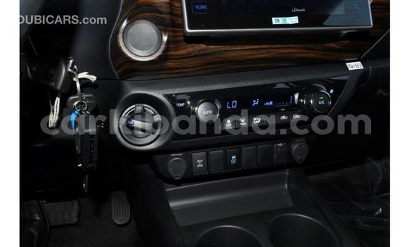 Nunua Imported Toyota Hilux Nyingine Gari ndani ya Import - Dubai nchini Uganda Nunua Imported Toyota Hilux Nyingine Gari ndani ya Import - Dubai nchini Uganda