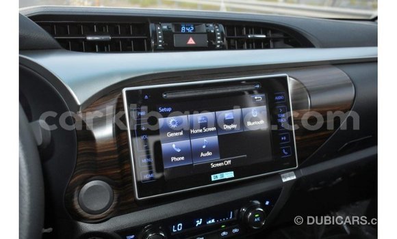 Nunua Imported Toyota Hilux Nyingine Gari ndani ya Import - Dubai nchini Uganda Nunua Imported Toyota Hilux Nyingine Gari ndani ya Import - Dubai nchini Uganda