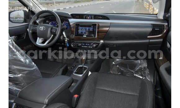 Nunua Imported Toyota Hilux Nyingine Gari ndani ya Import - Dubai nchini Uganda Nunua Imported Toyota Hilux Nyingine Gari ndani ya Import - Dubai nchini Uganda