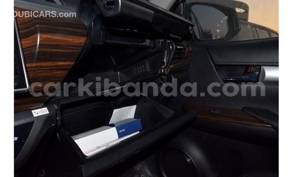 Nunua Imported Toyota Hilux Nyingine Gari ndani ya Import - Dubai nchini Uganda Nunua Imported Toyota Hilux Nyingine Gari ndani ya Import - Dubai nchini Uganda