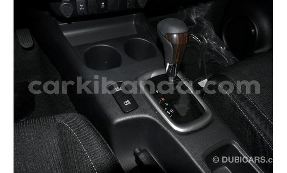 Nunua Imported Toyota Hilux Nyingine Gari ndani ya Import - Dubai nchini Uganda Nunua Imported Toyota Hilux Nyingine Gari ndani ya Import - Dubai nchini Uganda