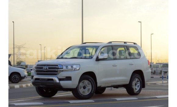 Buy Import Toyota Land Cruiser White Car in Import - Dubai in Uganda Buy Import Toyota Land Cruiser White Car in Import - Dubai in Uganda