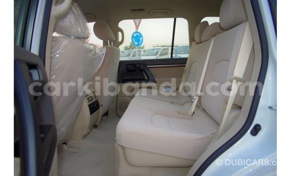 Buy Import Toyota Land Cruiser White Car in Import - Dubai in Uganda Buy Import Toyota Land Cruiser White Car in Import - Dubai in Uganda