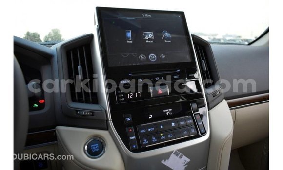 Buy Import Toyota Land Cruiser White Car in Import - Dubai in Uganda Buy Import Toyota Land Cruiser White Car in Import - Dubai in Uganda